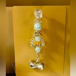 Elegant Gold and Silver Women's Jewelry